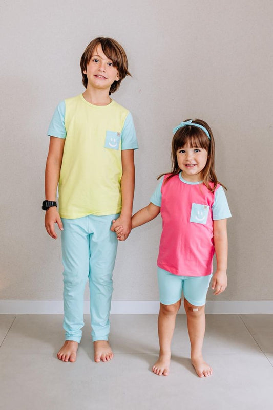 Camiseta Manga Curta Melância com Detalhes Azul Céu