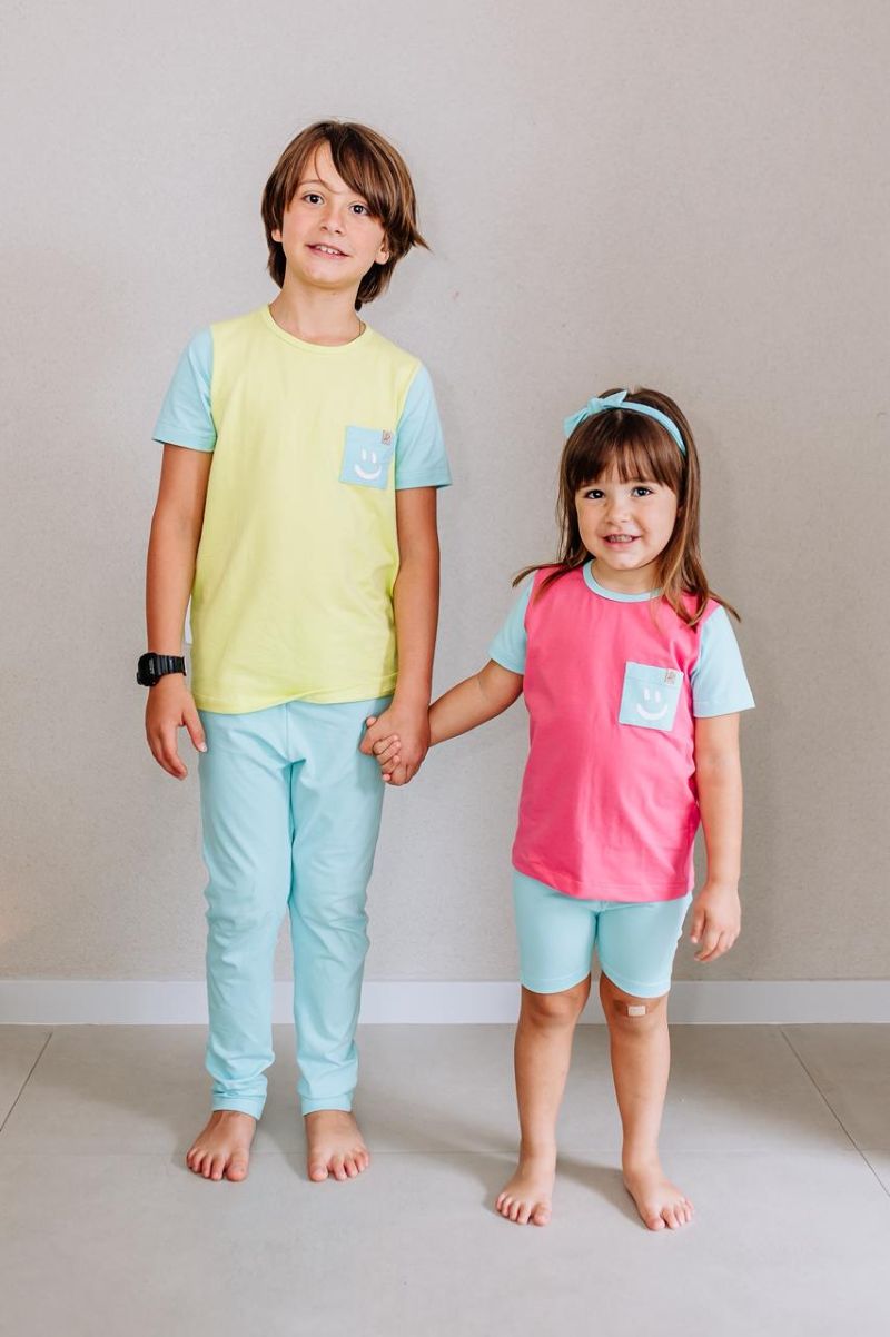 Camiseta Manga Curta Melância com Detalhes Azul Céu