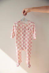 Macacão Magnético Quadriculado Rosa