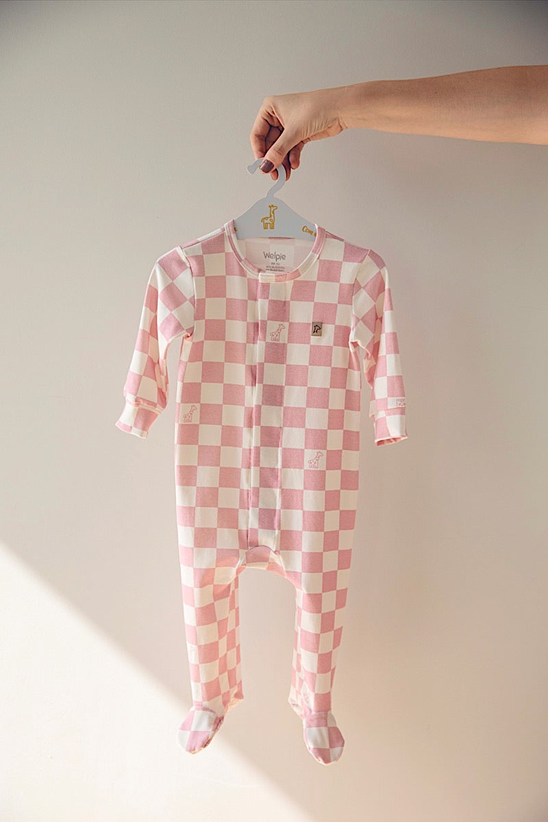 Macacão Magnético Quadriculado Rosa