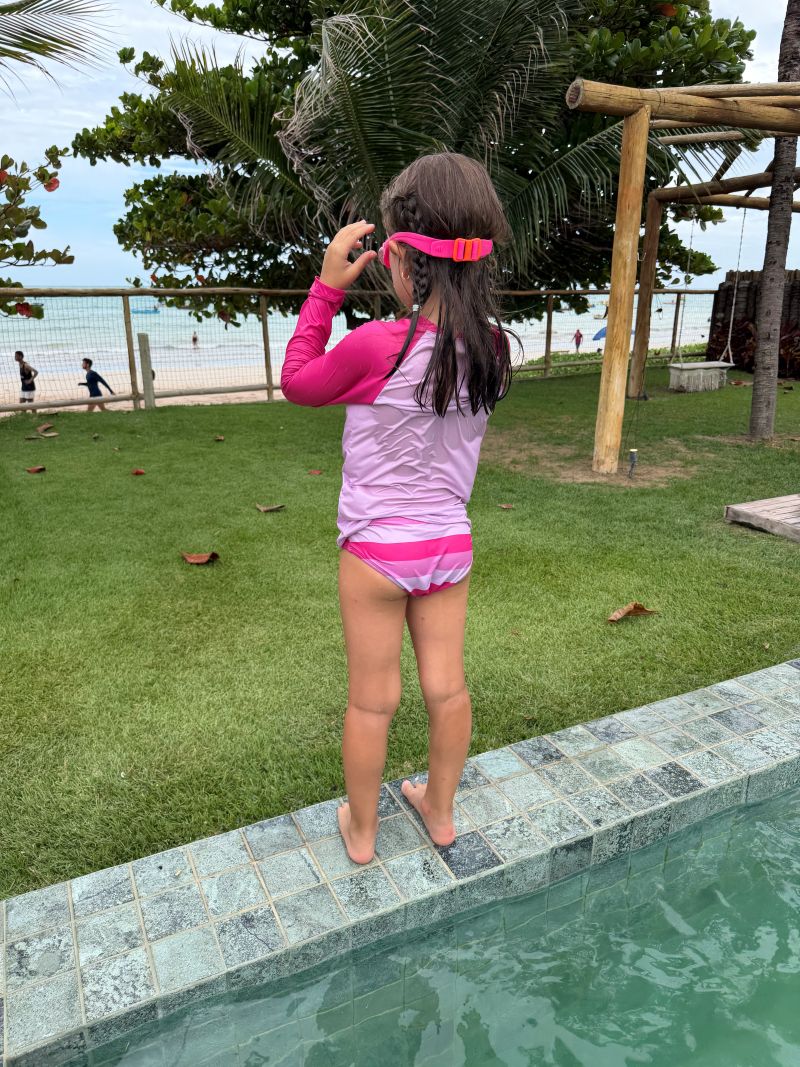 Conjunto Camiseta Manga Longa e Calcinha Milagres Estampa Gigi Praia